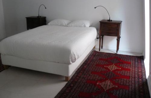 Santo Antonio House | Charming Blue House - Santa Marta with Breakfast & Kitchen