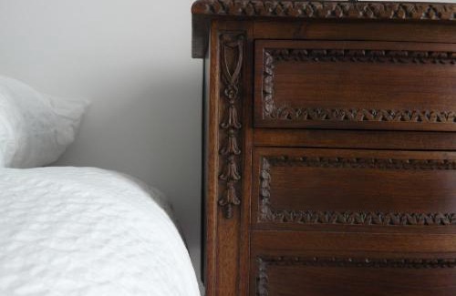 Santo Antonio House | Charming Blue House - Santa Marta with Breakfast & Kitchen