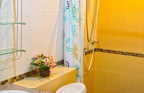 Thani Hotel | Budget-Friendly Blue House Sukhothai with Breakfast Included