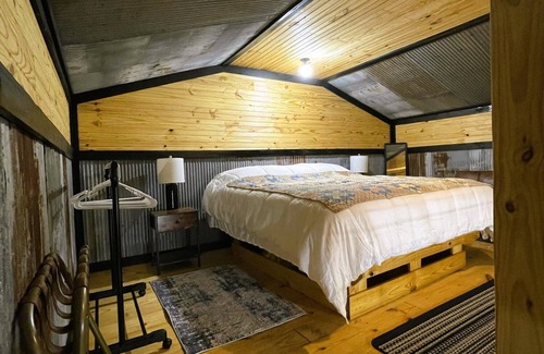 Powell Cabin | Unforgettable Blue Jean Cabin: Family-Friendly Retreat
