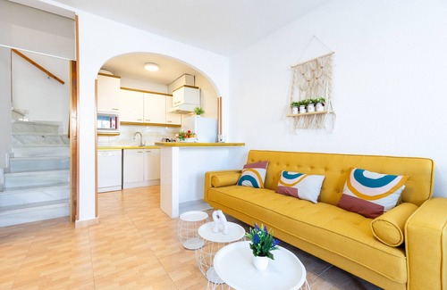 Los Balcones Villa | Relax at Blue Lagoon by Fidalsa with Pet-Friendly Amenities