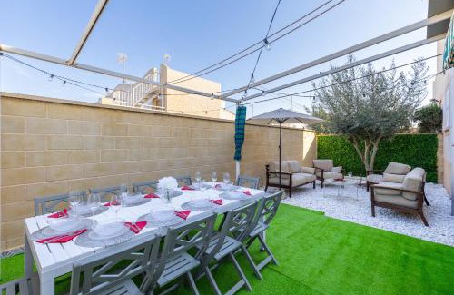 Los Balcones Villa | Pet-Friendly Blue Lagoon by Fidalsa with Pool & Kids' Zone