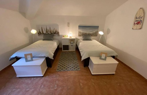 Foz do Arelho House | Relaxing BLUE LAGOON with Private Beach & Ocean View