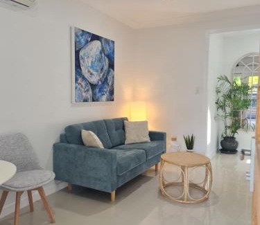 Trinity Beach Apartment | Serene Blue Lagoon Tropical Sanctuary with Oceanfront Views