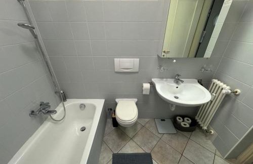 Gonte Apartment | Blue Lake View