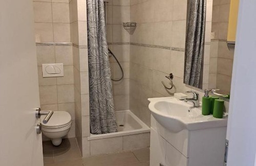 Arnoldstein Apartment | Family-Friendly Blue Line Apartments with Great Reviews!