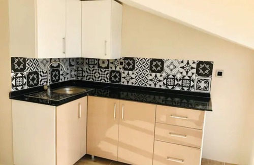 Beylikduzu Apartment | Discover Blue Mare Wide: Family-Friendly Duplex with Pool
