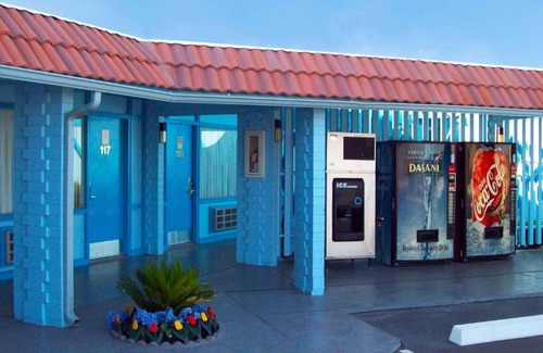 Florence Hotel | Family-Friendly Blue Mist Motel with Oceanfront Views