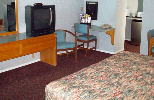 Florence Hotel | Cozy Blue Mist Motel in Florence with Family Amenities