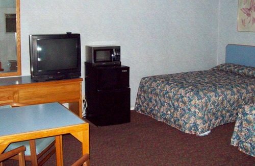 Florence Hotel | Cozy Blue Mist Motel in Florence with Family Amenities