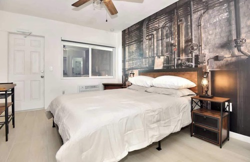 Daytona Beach Shores Hotel | Oceanfront Retreat at Blue Mist Motel - Room #4 Awaits!