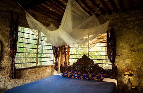 Wasini Island House | Relax at Blue Monkey Beach Cottages with Pool & Breakfast