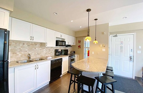 Craigleith Condo | Unforgettable Blue Mountain Suites - Ski In/Ski Out & More