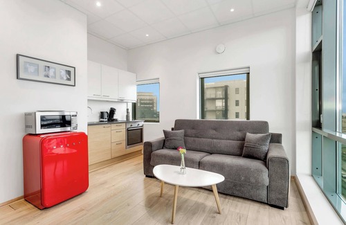 Kopavogur Apartment | Experience Blue Mountain Apartments: Corner Studio with a View