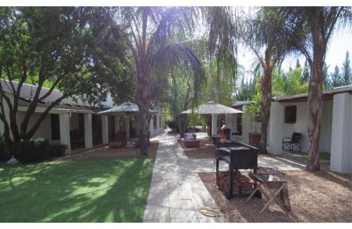 Cederberg House | Idyllic Blue Mountain View Cottages with Pool & Kitchen