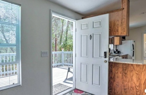 Mariposa House | Unwind at Blue Mountainview: Perfect for Long Stays