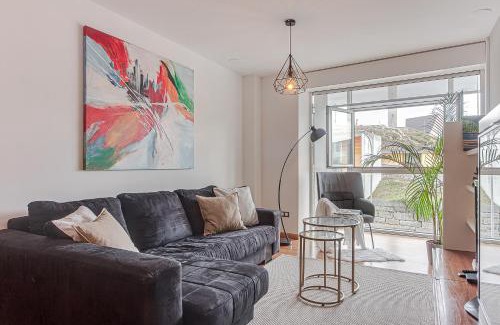La Coruna Apartment | Oceanfront Blue Ocean Apartment with Pet-Friendly Amenities