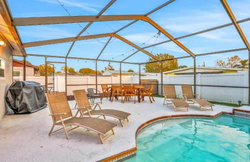 Apollo Beach House | Welcoming Blue on Fox Run: Pet-Friendly Getaway Awaits!