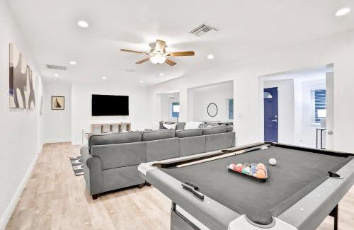 Apollo Beach House | Welcoming Blue on Fox Run: Pet-Friendly Getaway Awaits!