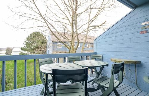 South Haven Apartment | Discover Blue Orchid: Family-Friendly Oasis with Pool Access