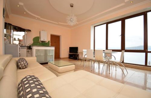 Kaputan Villa | Blue Panorama Sevan