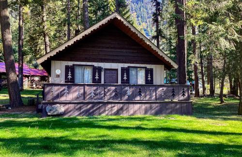 Joseph House | Discover Blue Pine Lodge: Pet and Child Friendly Haven