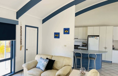 Waterhouse House | Relax at Blue Poles - Welcoming Pets and Families