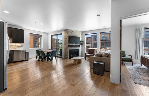 Silverthorne Apartment | Blue R Flats Bld 3 #203 : 2