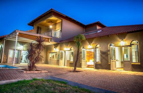 Bloemfontein House | Oceanfront Blue Rain Guest House - 4-Star Ratings Await