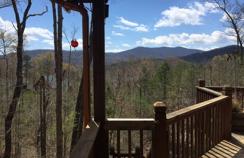 Blue Ridge Cabin | Experience Blue Ridge Views with Pet-Friendly Amenities