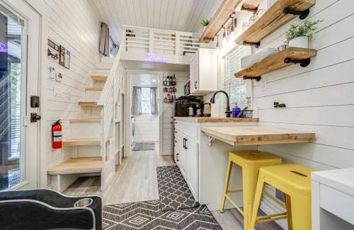 Old Fort Apartment | Blue Ridge Mountain Tiny Home Escape to Nature!