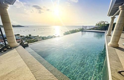 Grand Case Villa | Relax in the Blue Room at Villa Diamant with Sea View