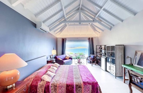 Grand Case House | Blue Room in Villa Diamant: Poolside Oasis with Sea Views