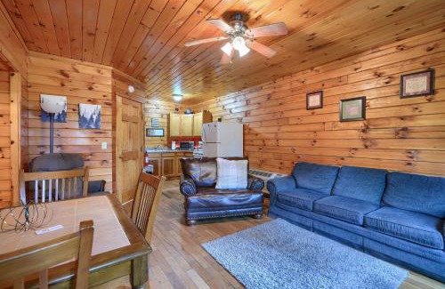 Logan House | Inviting Blue Rose Cabins - Family-Friendly Pine Ridge Retreat