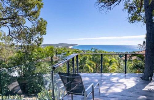 Agnes Water House | Blue Sapphire: Panoramic Ocean Views & Family-Friendly Fun