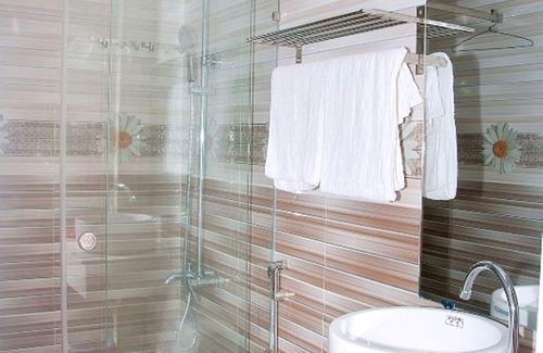 Vinh Hai Hotel | Budget-Friendly Stay at Blue Sea 2 Hotel with Breakfast!