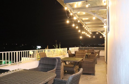 Huong Thuy Apartment | Relax at Blue Sea Hue Hotel with Family-Friendly Amenities