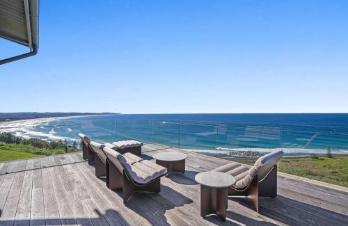 Lennox Head House | Discover Blue Seas: A Family-Friendly 4-Star Retreat
