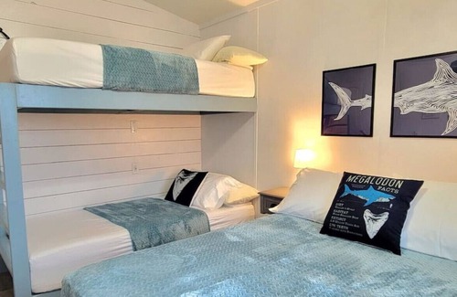 Indianola House | Oceanfront Blue Shark Cottage with Family-Friendly Amenities