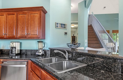 Fort Morgan Cottage | Blue Skies: Family-Friendly Oceanfront Retreat with Pool