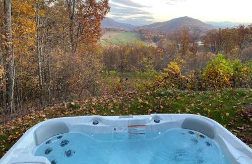 Jefferson House | Serene Blue Sky Cabin with Hot Tub and Breathtaking Views