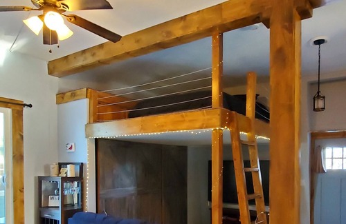 Shadow Mountain Ski Chalet | Blue Sky Chalet- Tranquil Getaway
