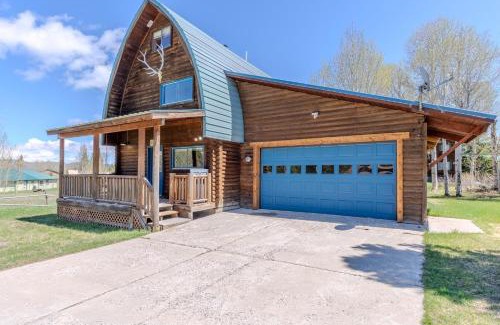 Lazy Acres House | Exceptional Blue Spruce Cabin: Family-Friendly Stay Awaits