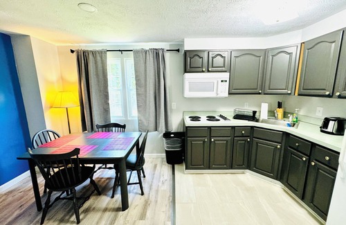 Manomet Hotel | Relax at Blue Spruce Motel & Townhouses with Pool Access