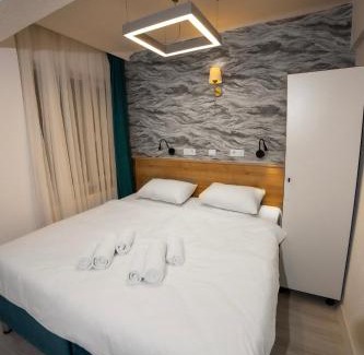 Burhaniye Hotel | Beachfront Bliss at Blue Topas Otel with Ocean Views