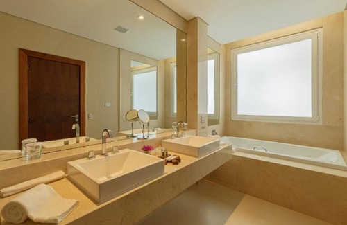 Ribeirao Claro Hotel | Explore Daj Resort & Marina: 4-Star Oceanfront Escape