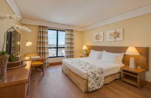 Sao Pelegrino Hotel | Exceptional Blue Tree Towers Caxias do Sul with Spa & Pool