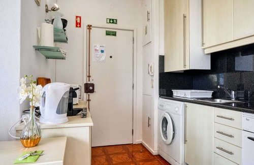 Sao Martinho Apartment | Blue View: A Home in Madeira with Oceanfront Amenities