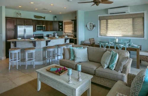 Estate Enighed Condo | Blue View: Walk to Cruz Bay with Family-Friendly Amenities