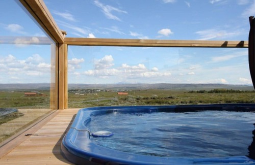 Reykholt Cabin | Idyllic Blue View Cabin 3B with Hot Tub & Spa Amenities